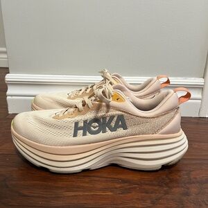 BRAND NEW HOKA BONDI 8